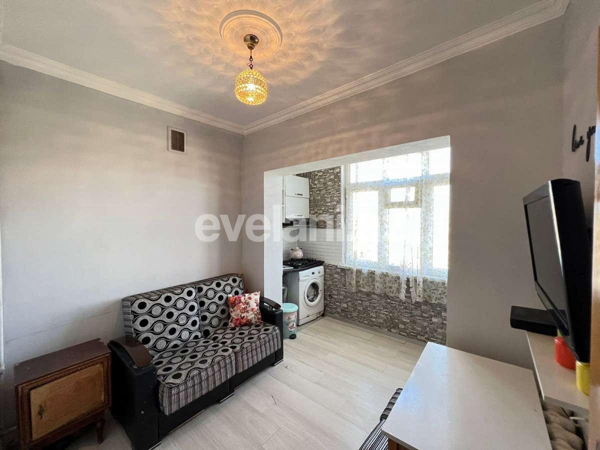 Satılır, köhnə tikili, 2 otaqlı, 66 m², Bakı, Suraxanı r, Yeni Günəşli q, Neftçilər m.