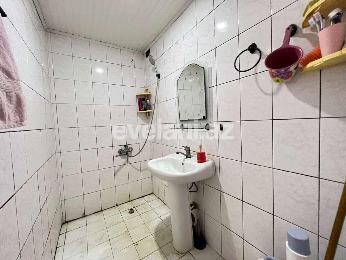 Satılır, köhnə tikili, 2 otaqlı, 66 m², Bakı, Suraxanı r, Yeni Günəşli q, Neftçilər m.