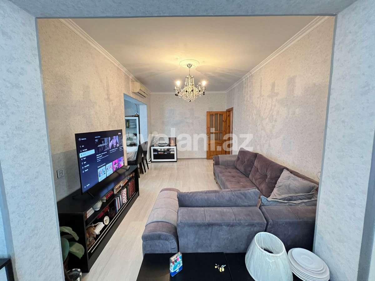 Satılır, köhnə tikili, 2 otaqlı, 66 m², Bakı, Suraxanı r, Yeni Günəşli q, Neftçilər m.