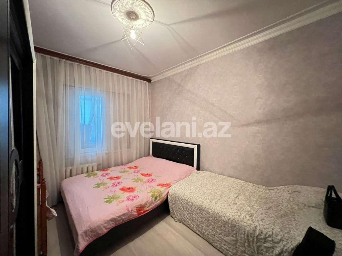 Satılır, köhnə tikili, 2 otaqlı, 66 m², Bakı, Suraxanı r, Yeni Günəşli q, Neftçilər m.