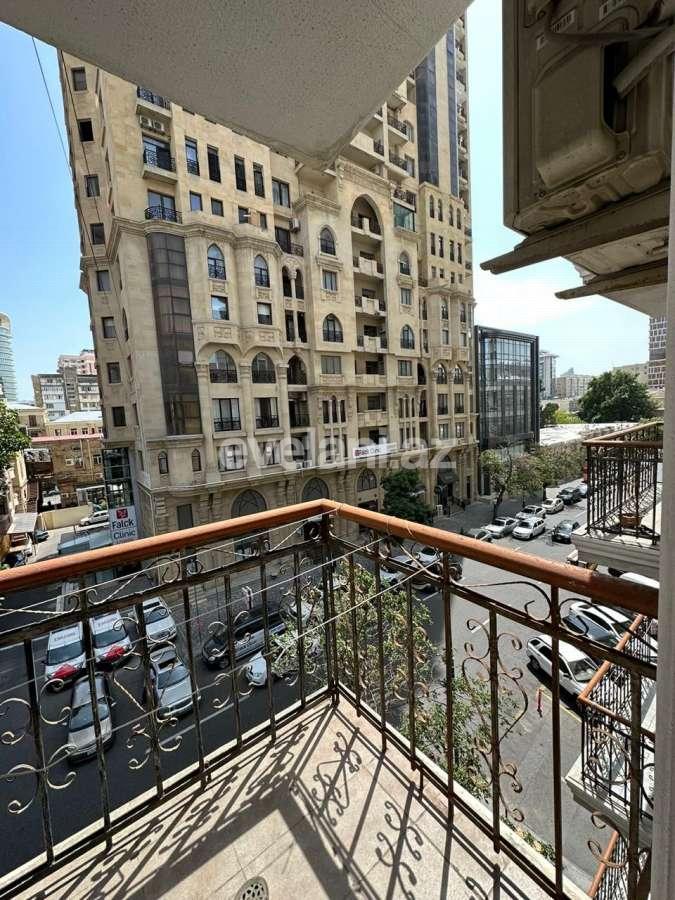 Kirayə verilir, köhnə tikili, 2 otaqlı, 60 m², Bakı, Nəsimi r, 28 may m.