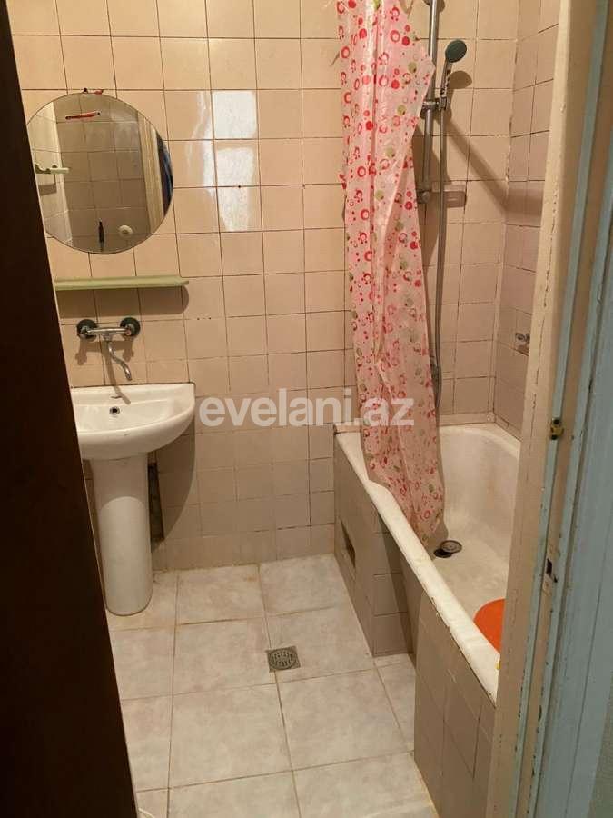 Kirayə verilir, köhnə tikili, 2 otaqlı, 60 m², Bakı, Binəqədi r, 8-ci mikrorayon q, Azadlıq prospekti m.