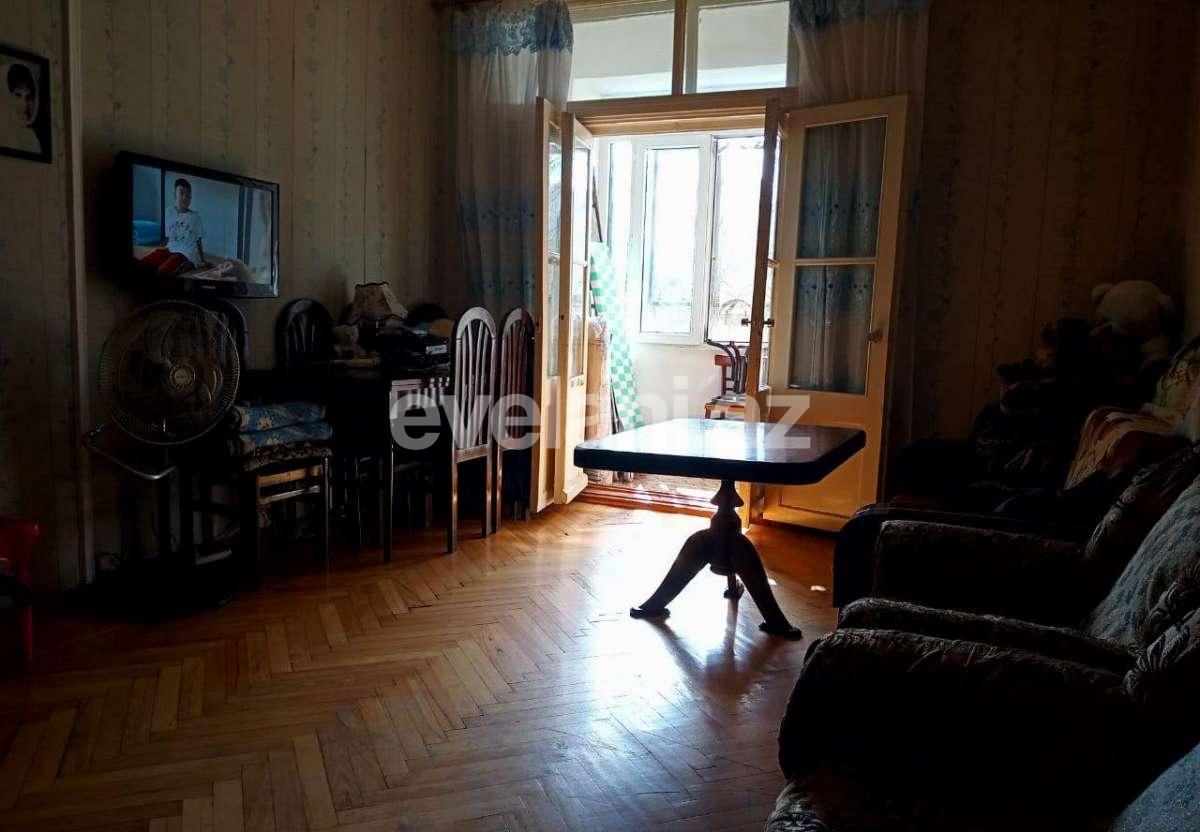 Satılır, köhnə tikili, 2 otaqlı, 60 m², Bakı, Yasamal r, Nəsimi m.