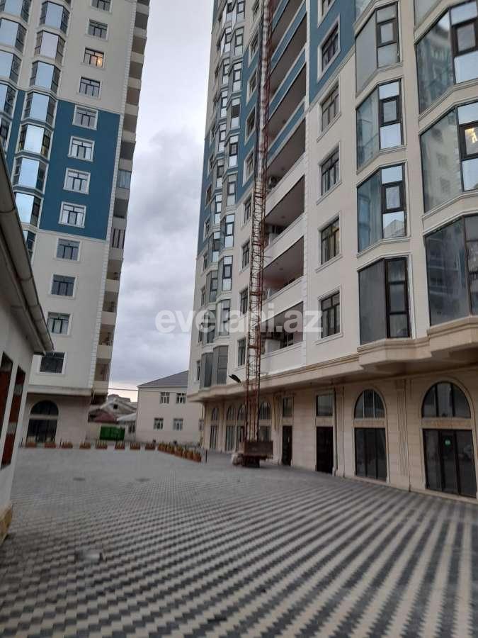Satılır, yeni tikili, 4 otaqlı, 225 m², Bakı, Binəqədi r, 8-ci mikrorayon q, Azadlıq prospekti m.