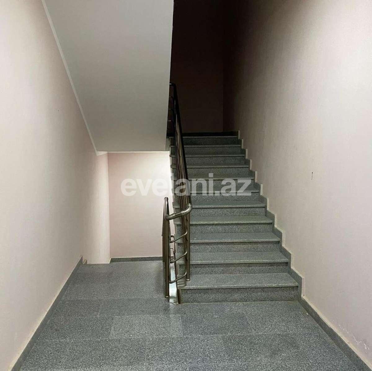 Satılır, yeni tikili, 4 otaqlı, 225 m², Bakı, Binəqədi r, 8-ci mikrorayon q, Azadlıq prospekti m.