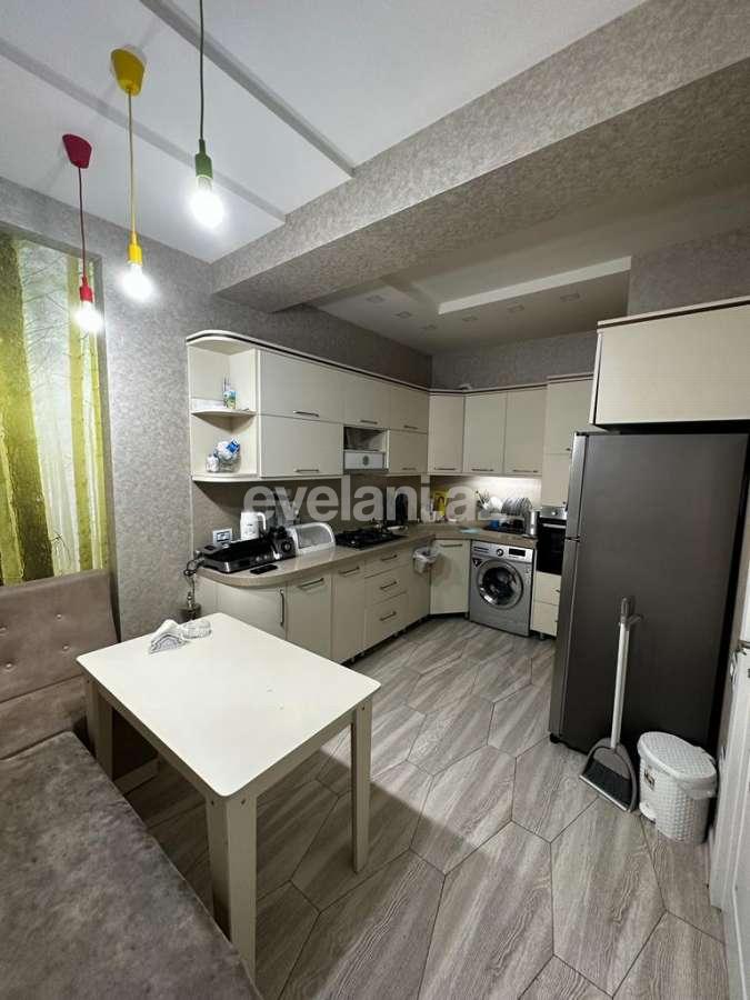 Satılır, yeni tikili, 2 otaqlı, 70 m², Bakı, Yasamal r, Elmlər Akademiyası m.