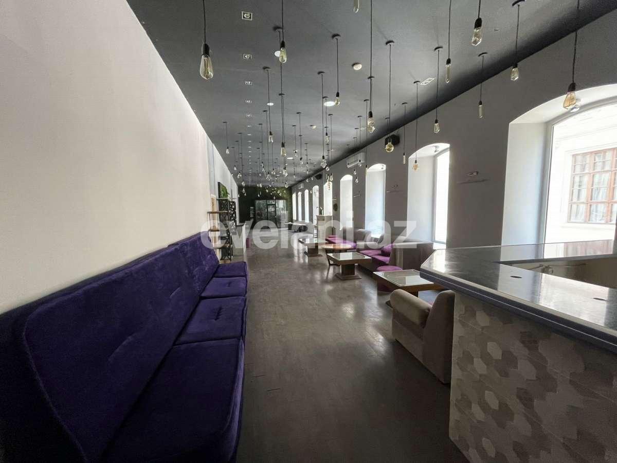 Kirayə verilir, obyekt, 233 m², Bakı, Səbail r, İçəri Şəhər m.