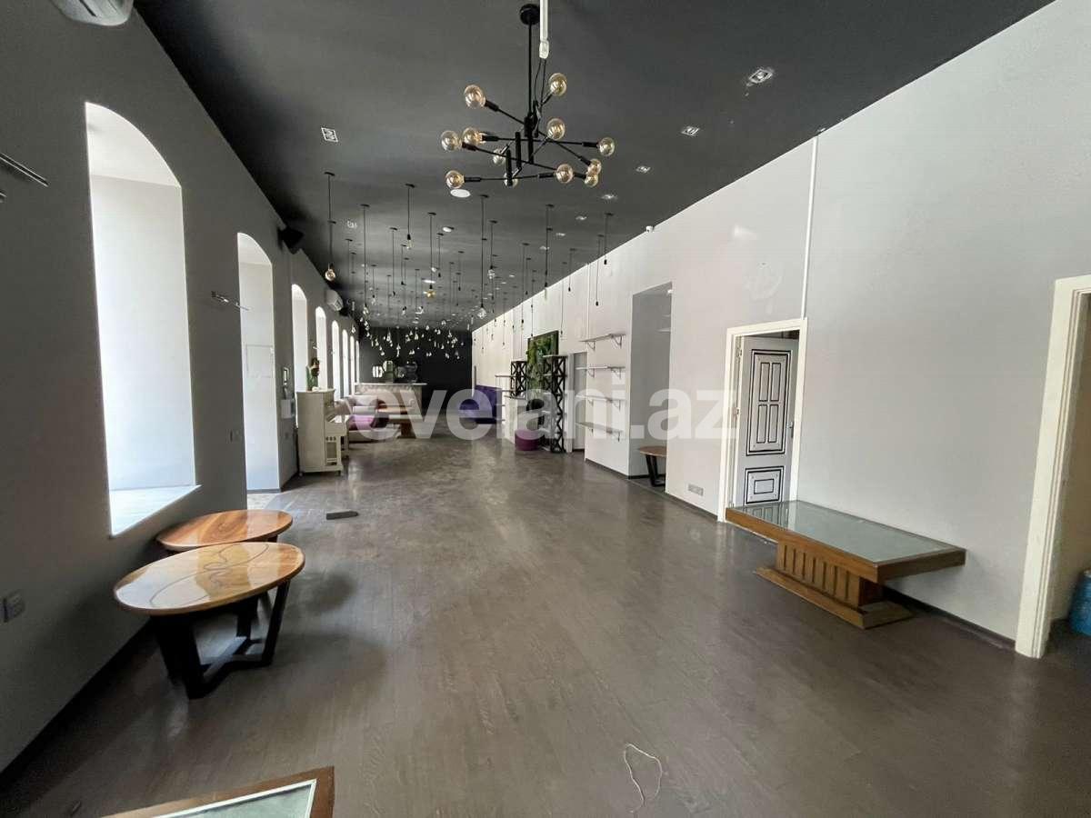 Kirayə verilir, obyekt, 233 m², Bakı, Səbail r, İçəri Şəhər m.
