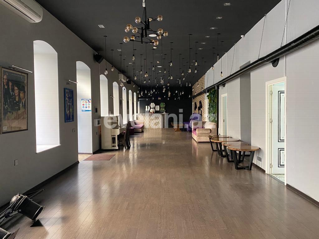 Kirayə verilir, obyekt, 233 m², Bakı, Səbail r, İçəri Şəhər m.