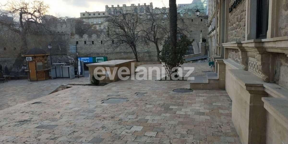 Kirayə verilir, köhnə tikili, 2 otaqlı, 50 m², Bakı, Səbail r, İçəri Şəhər m.