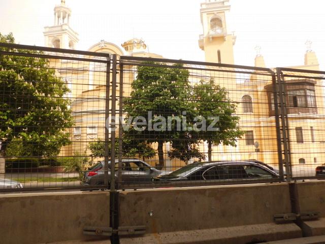 Kirayə verilir, köhnə tikili, 2 otaqlı, 50 m², Bakı, Səbail r, İçəri Şəhər m.