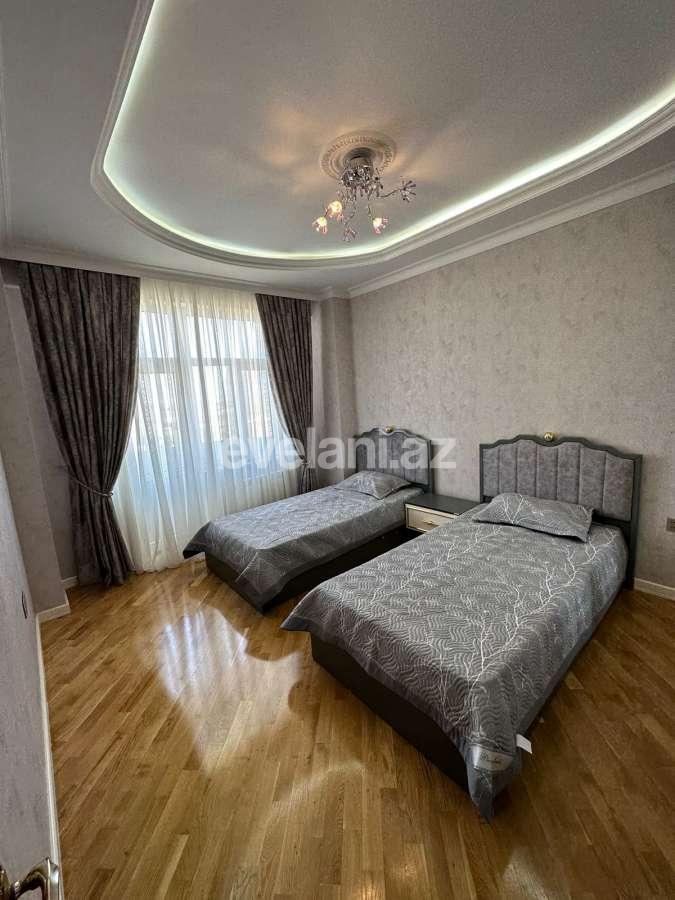 Kirayə verilir, yeni tikili, 3 otaqlı, 130 m², Bakı, Xətai r.