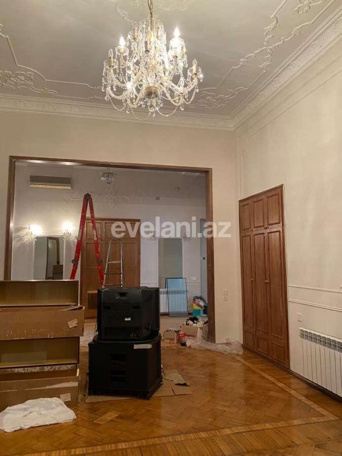 Satılır, köhnə tikili, 5 otaqlı, 240 m², Bakı, Səbail r, Sahil m.