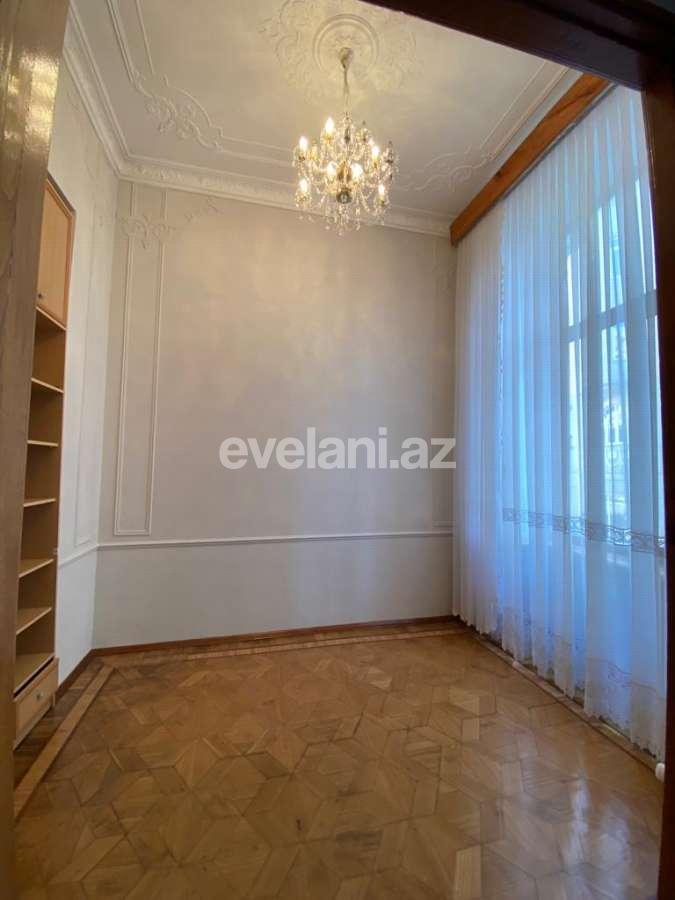 Satılır, köhnə tikili, 5 otaqlı, 240 m², Bakı, Səbail r, Sahil m.