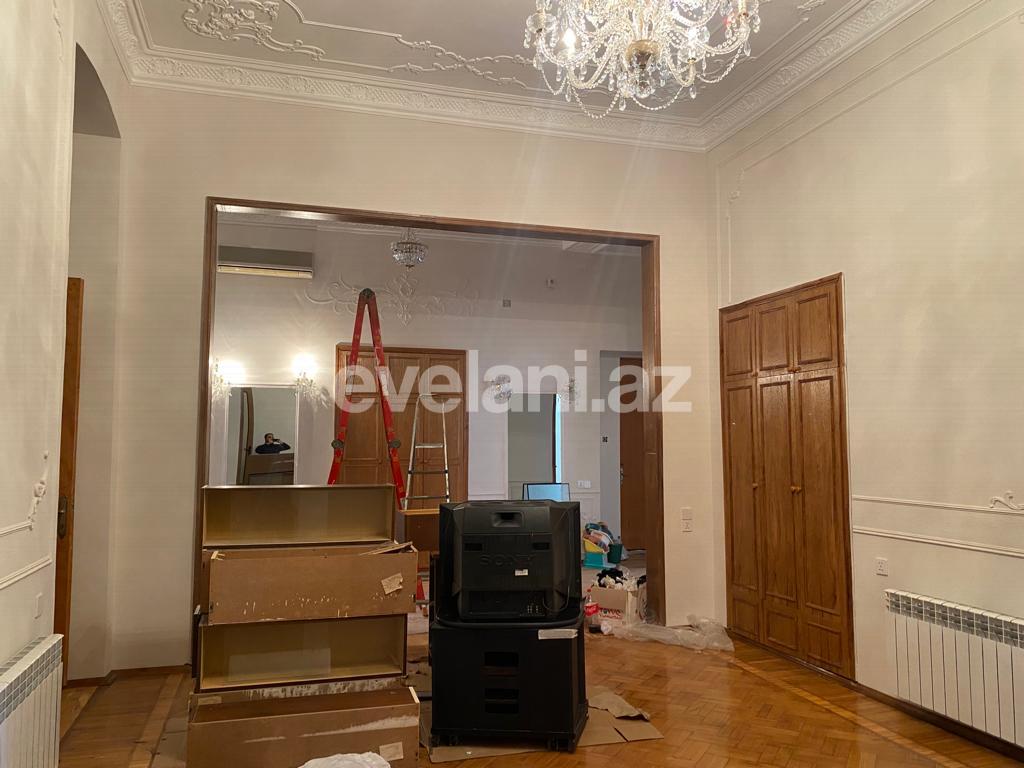 Satılır, köhnə tikili, 5 otaqlı, 240 m², Bakı, Səbail r, Sahil m.