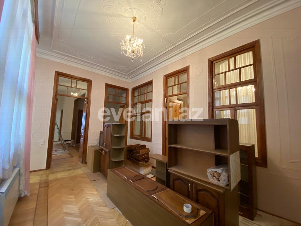 Satılır, köhnə tikili, 5 otaqlı, 240 m², Bakı, Səbail r, Sahil m.