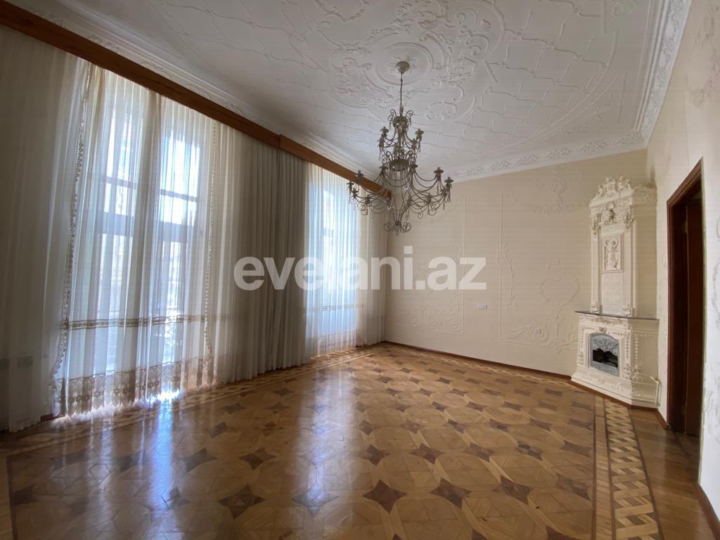 Satılır, köhnə tikili, 5 otaqlı, 240 m², Bakı, Səbail r, Sahil m.