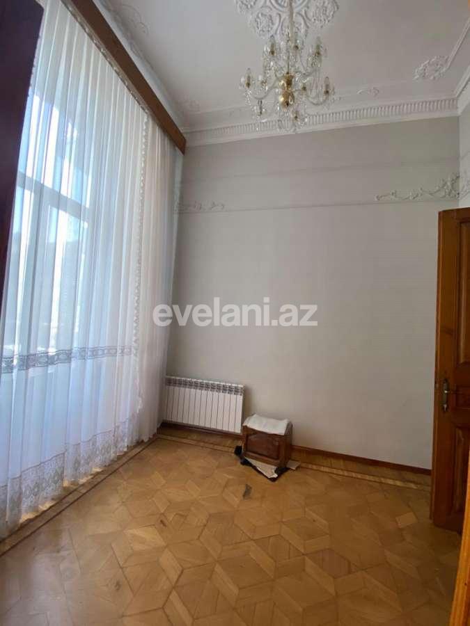 Satılır, köhnə tikili, 5 otaqlı, 240 m², Bakı, Səbail r, Sahil m.