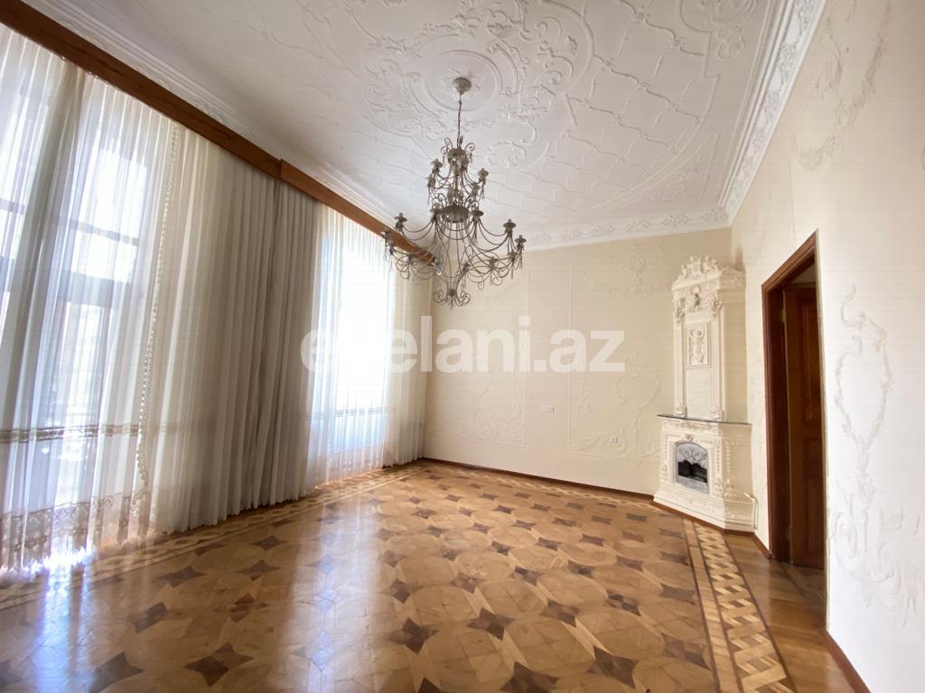 Satılır, köhnə tikili, 5 otaqlı, 240 m², Bakı, Səbail r, Sahil m.