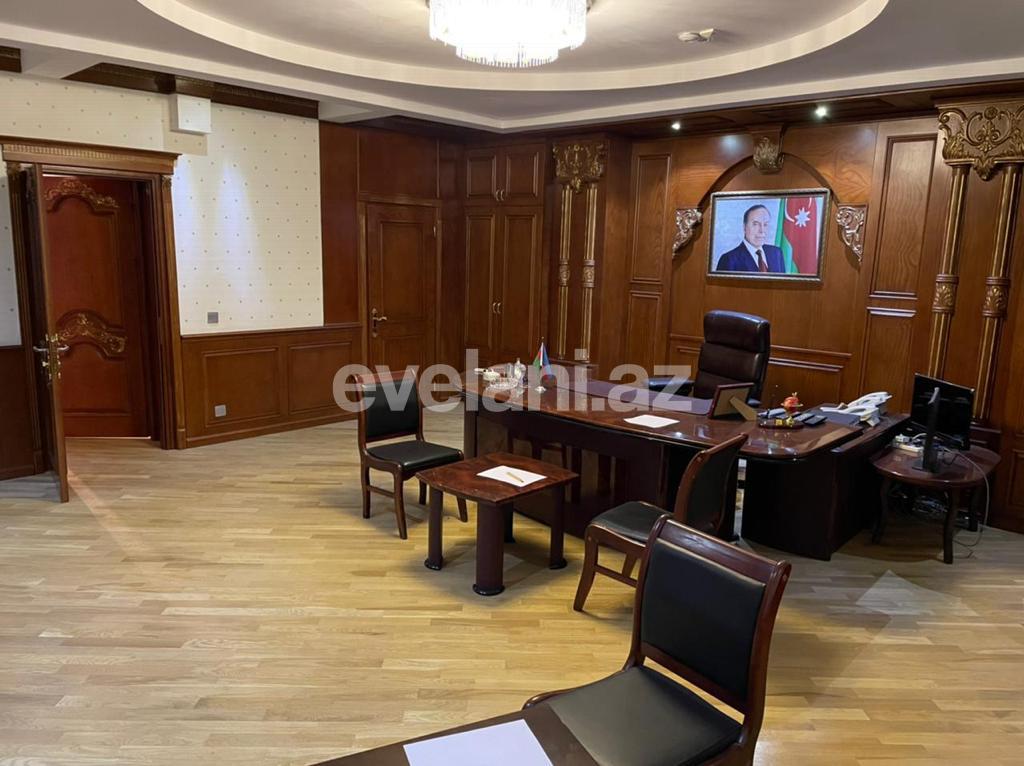 Kirayə verilir, ofis, 13 otaqlı, 550 m², Bakı, Binəqədi r, Memar Əcəmi m.