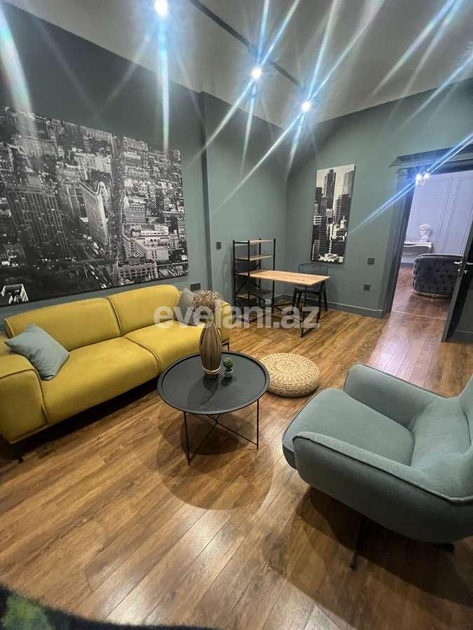 Kirayə verilir, ofis, 5 otaqlı, 200 m², Bakı, Yasamal r, Elmlər Akademiyası m.