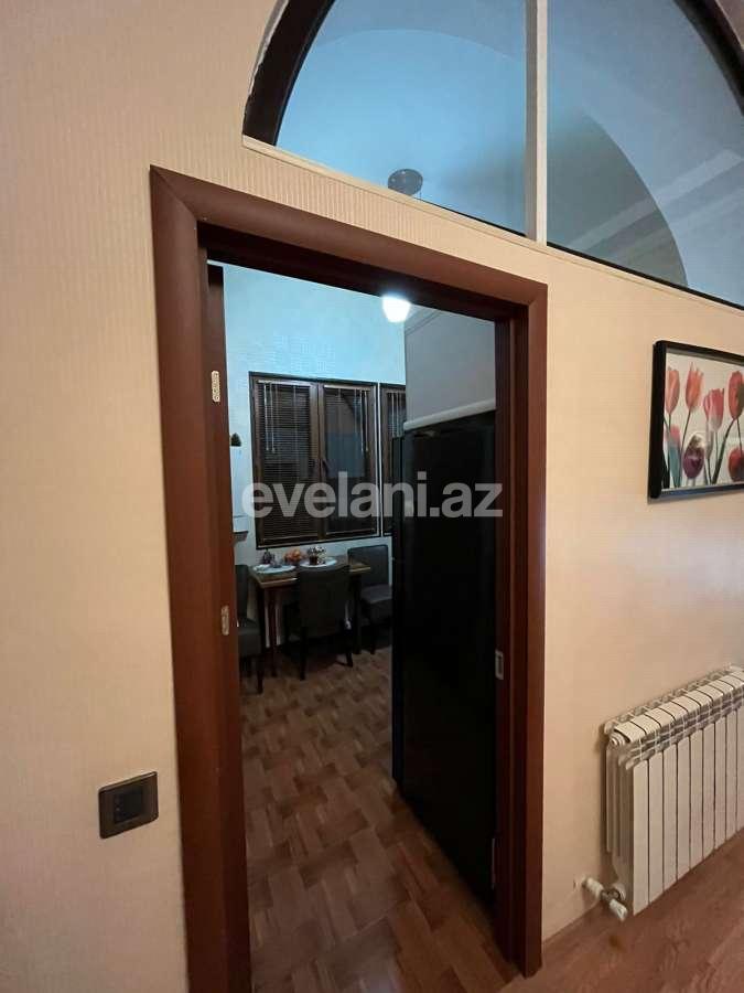 Satılır, köhnə tikili, 2 otaqlı, 62 m², Bakı, Səbail r, Sahil m.