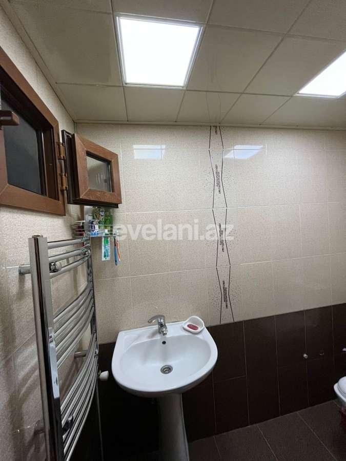 Satılır, köhnə tikili, 2 otaqlı, 62 m², Bakı, Səbail r, Sahil m.