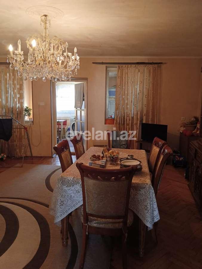 Satılır, köhnə tikili, 2 otaqlı, 60 m², Bakı, Səbail r, Sahil m.