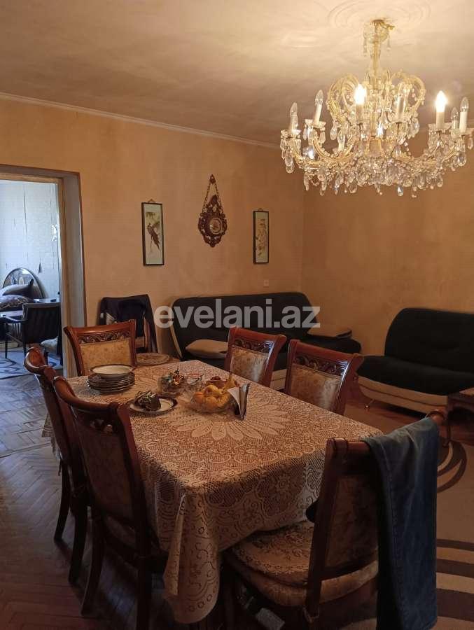 Satılır, köhnə tikili, 2 otaqlı, 60 m², Bakı, Səbail r, Sahil m.