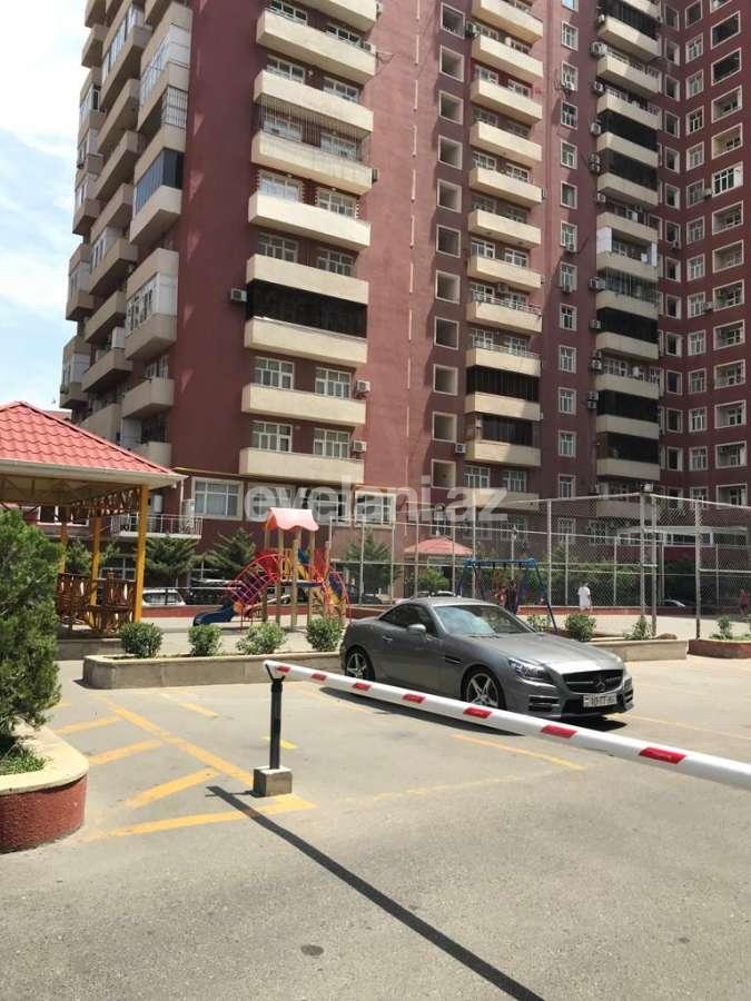 Satılır, yeni tikili, 2 otaqlı, 68 m², Bakı, Binəqədi r, 8-ci mikrorayon q, Azadlıq prospekti m.