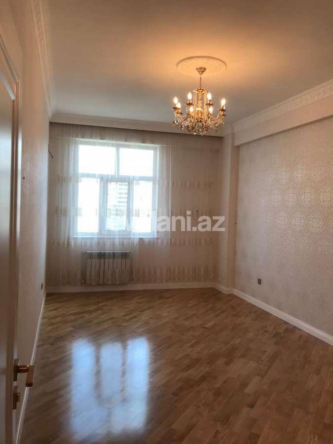 Satılır, yeni tikili, 2 otaqlı, 68 m², Bakı, Binəqədi r, 8-ci mikrorayon q, Azadlıq prospekti m.