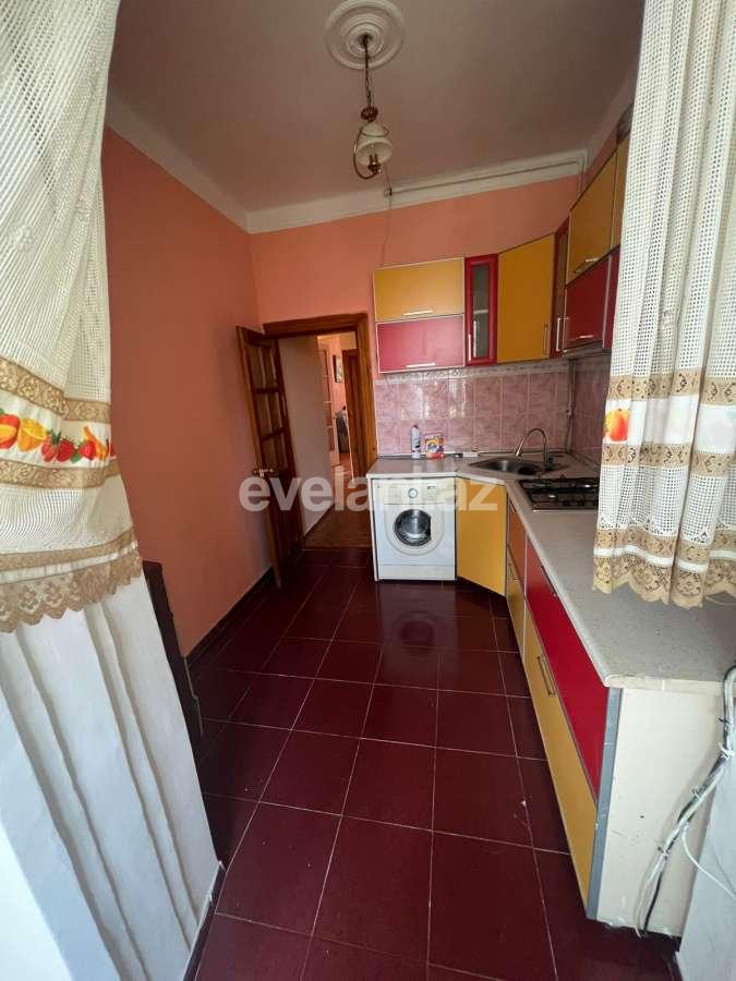 Rent, old building, 2 room, 70 m², Baku, Nizami r, Gara Garayev m.