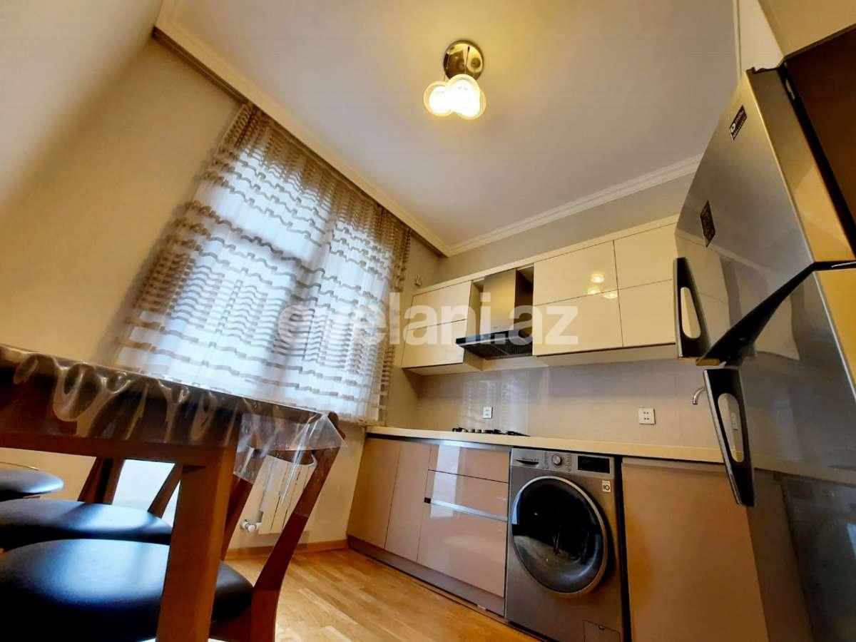 Kirayə verilir, yeni tikili, 2 otaqlı, 100 m², Bakı, Nizami r, Qara Qarayev m.