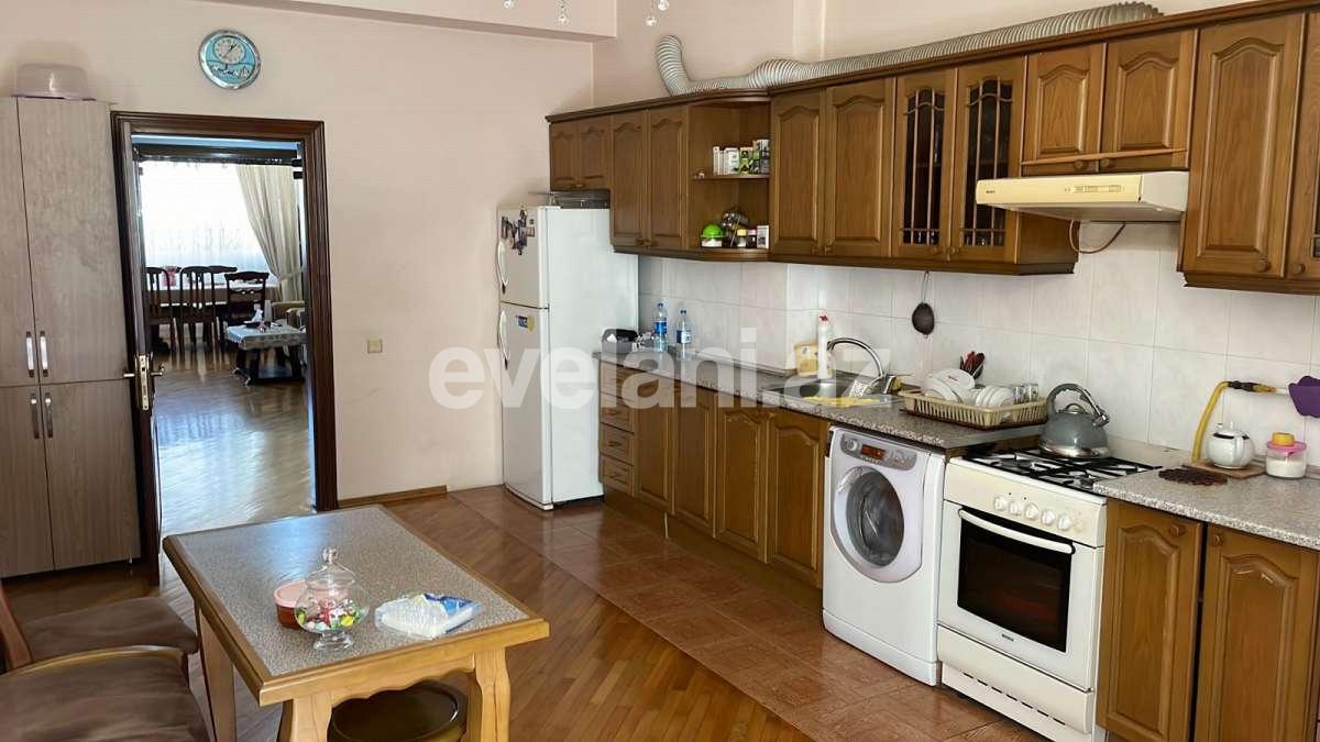 Satılır, yeni tikili, 3 otaqlı, 243000 m², Bakı, Nəsimi r.