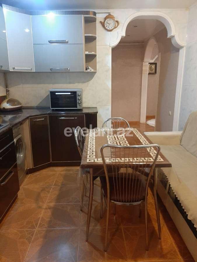 Sale, old building, 3 room, 70 m², Baku, Surakhani r, Gunashli d.