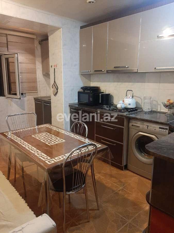Sale, old building, 3 room, 70 m², Baku, Surakhani r, Gunashli d.