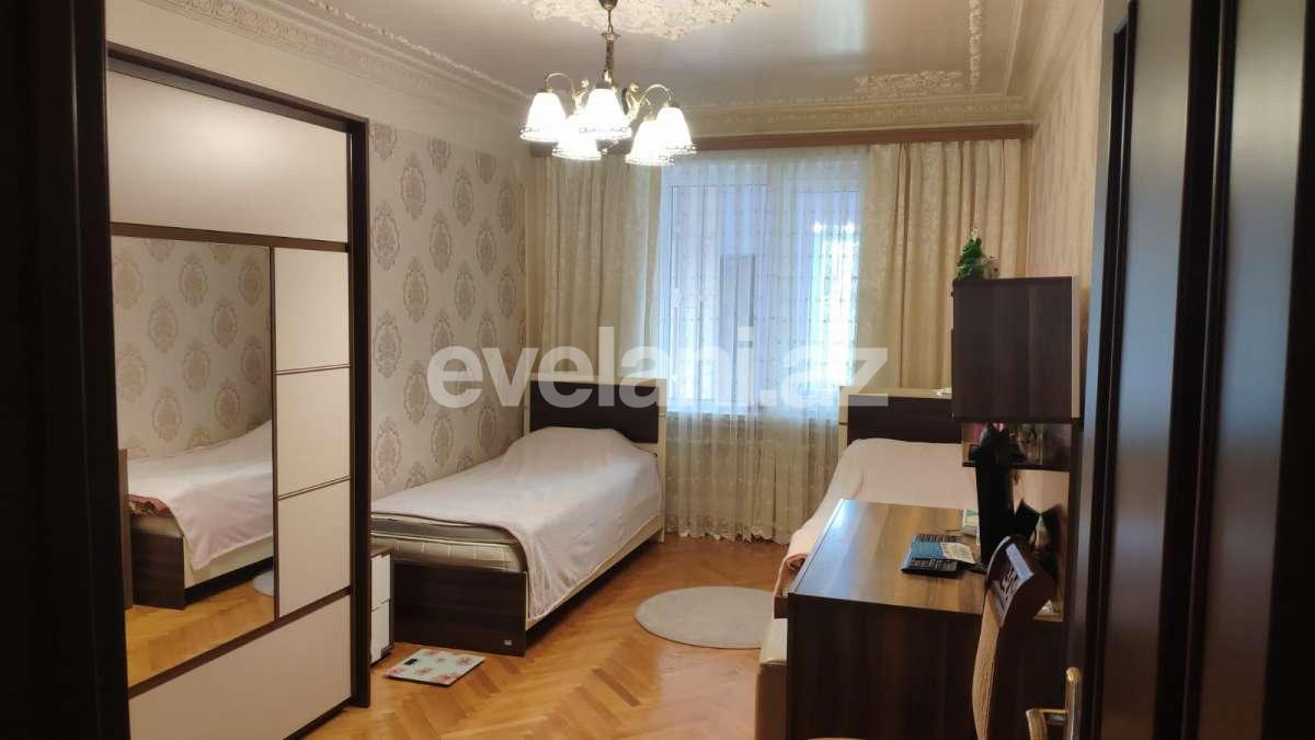 Satılır, köhnə tikili, 5 otaqlı, 120 m², Bakı, Xətai r, Əhmədli q, Əhmədli m.