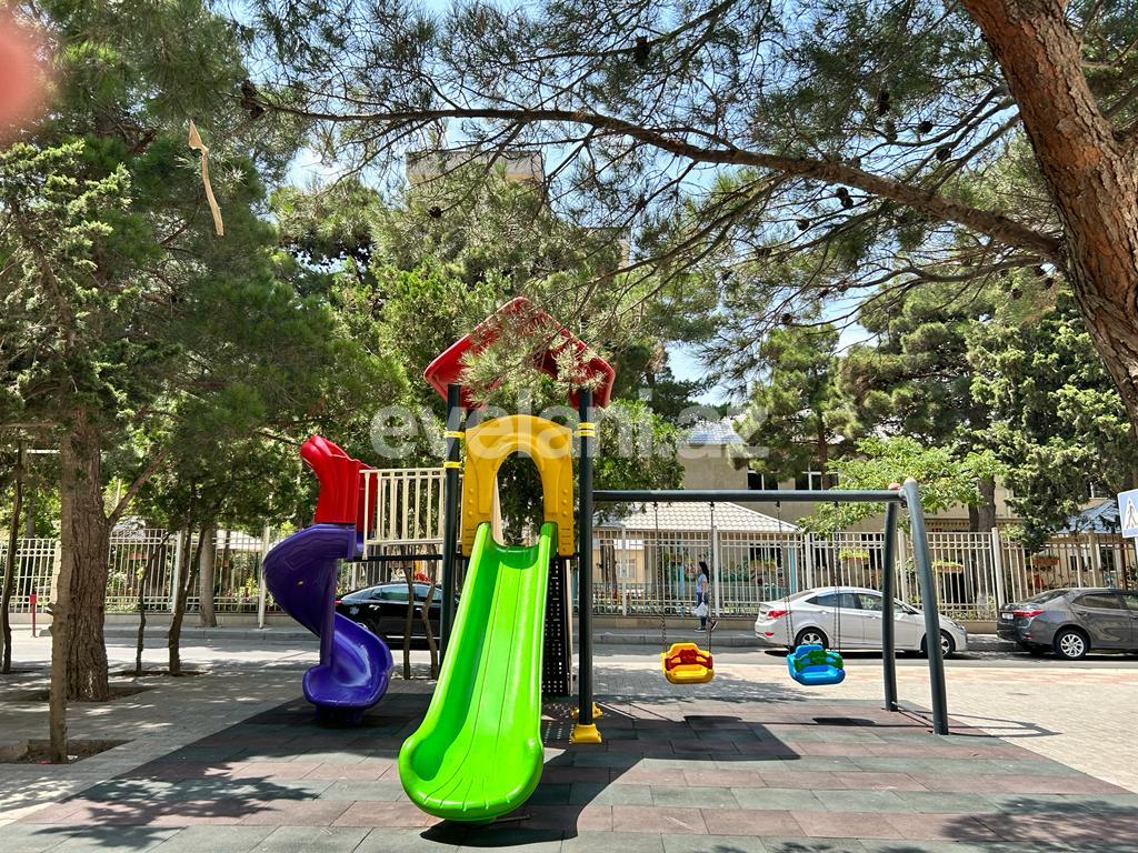 Satılır, yeni tikili, 3 otaqlı, 95 m², Bakı, Binəqədi r, 8-ci mikrorayon q, Azadlıq prospekti m.