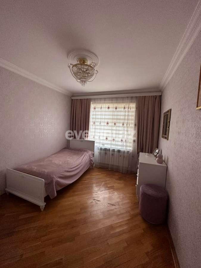 Satılır, köhnə tikili, 4 otaqlı, 88 m², Bakı, Xətai r, Həzi Aslanov q, Əhmədli m.