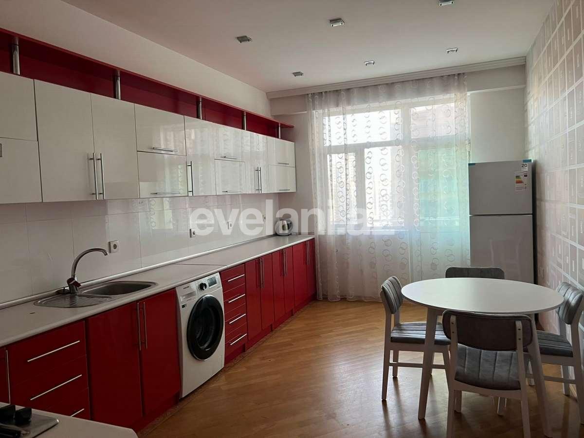 Kirayə verilir, yeni tikili, 2 otaqlı, 110 m², Bakı, Xətai r, Şah İsmayıl Xətai m.