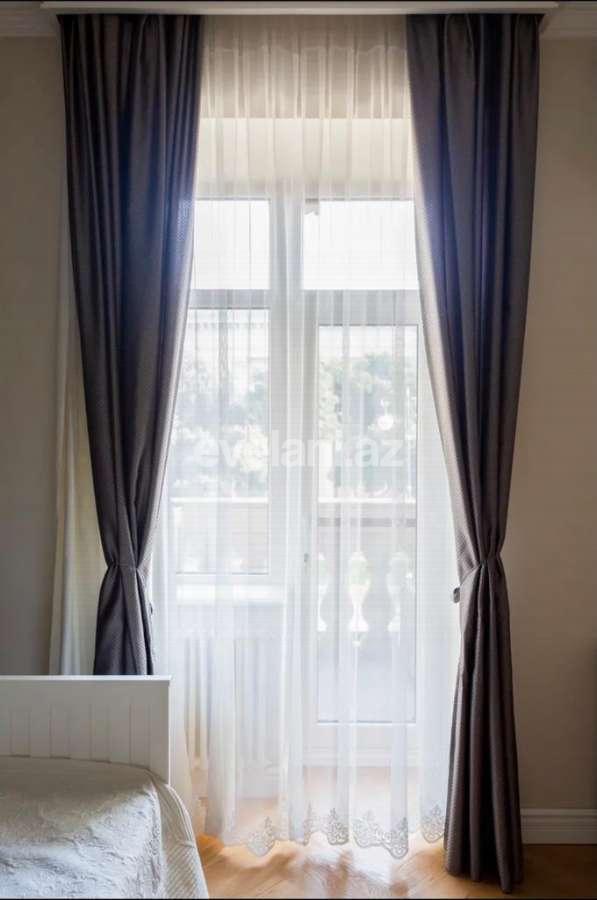 Satılır, köhnə tikili, 3 otaqlı, 115 m², Bakı, Səbail r, Sahil m.