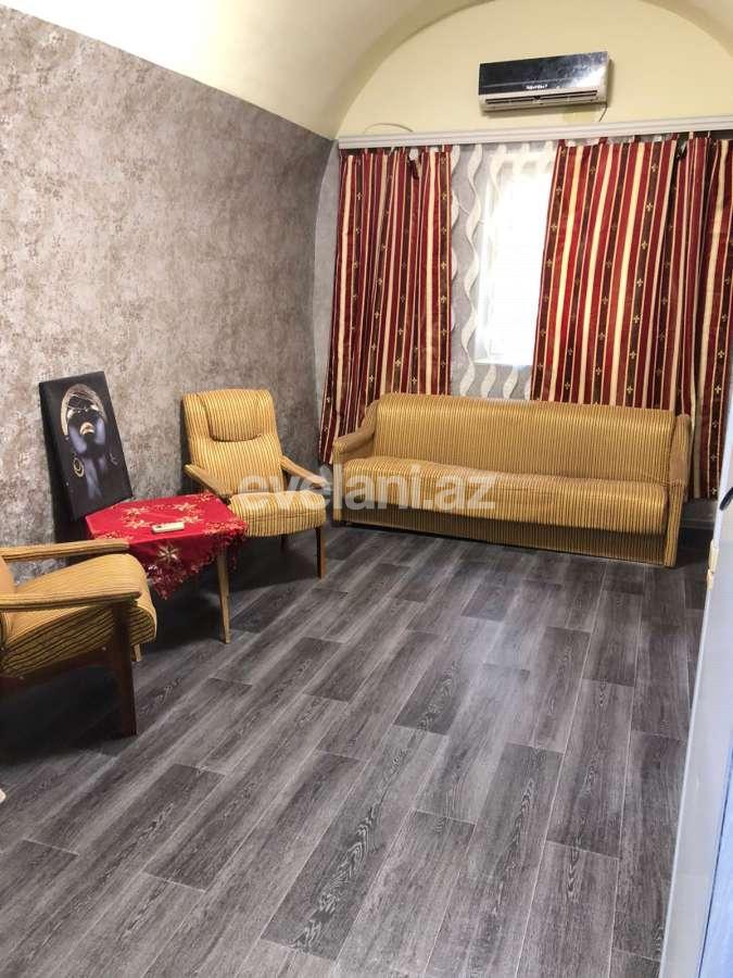 Kirayə verilir, köhnə tikili, 2 otaqlı, 50 m², Bakı, Səbail r, Sahil m.