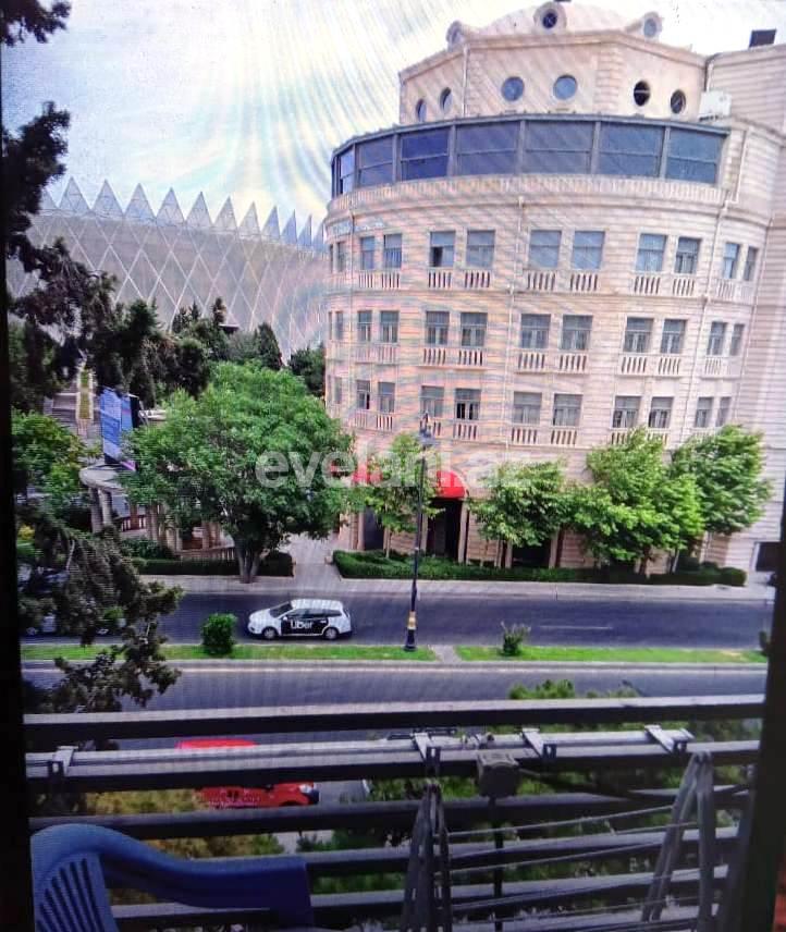 Продаётся, вторичка, 3-комнаты, 67 m², Баку, Ясамальский r, Низами m.