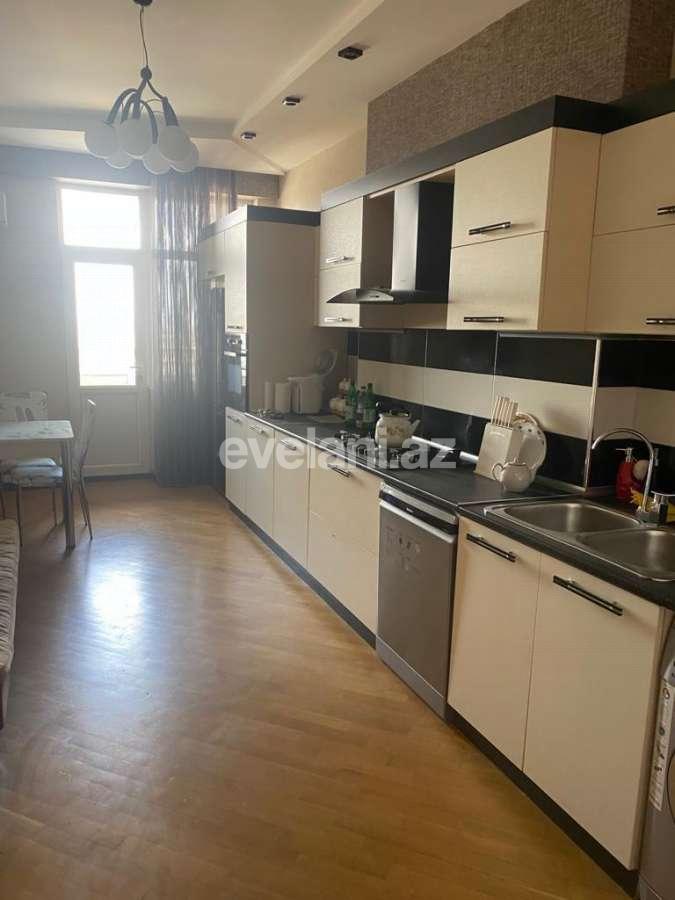 Satılır, yeni tikili, 4 otaqlı, 174 m², Bakı, Yasamal r, Yasamal q, Elmlər Akademiyası m.