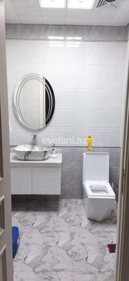 Satılır, yeni tikili, 3 otaqlı, 135 m², Bakı, Binəqədi r, 8-ci mikrorayon q, Azadlıq prospekti m.