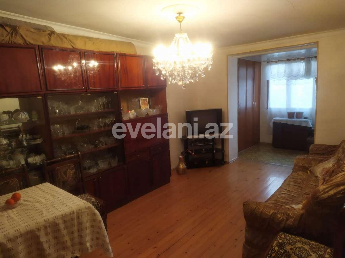 Satılır, köhnə tikili, 2 otaqlı, 42 m², Bakı, Yasamal r, İnşaatçılar m.