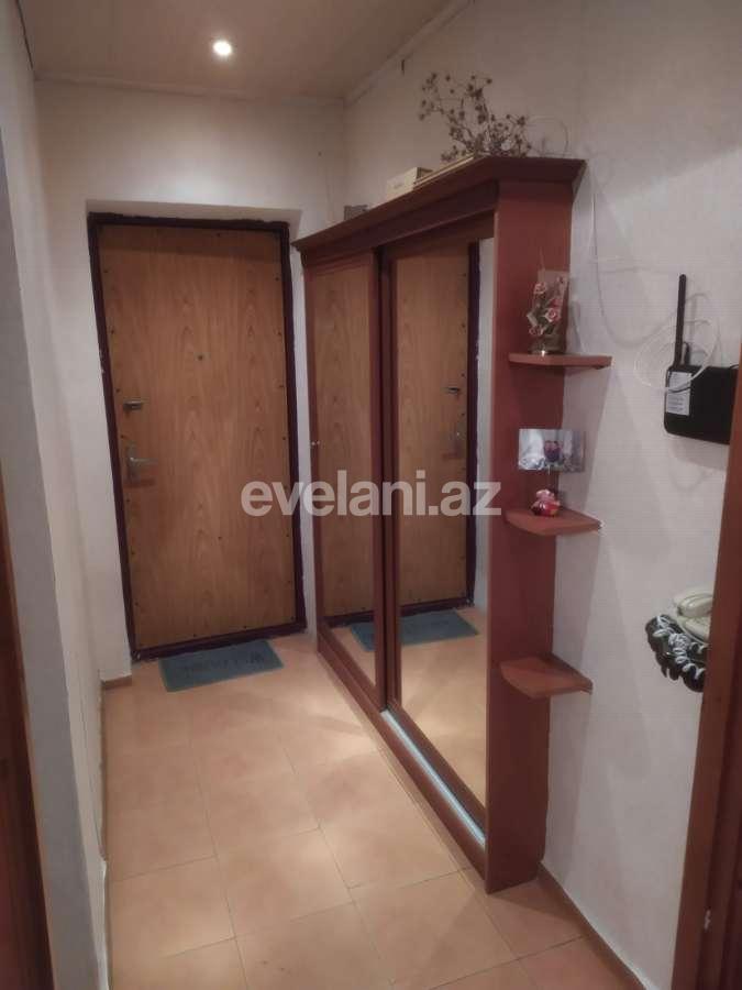 Satılır, köhnə tikili, 2 otaqlı, 42 m², Bakı, Yasamal r, İnşaatçılar m.