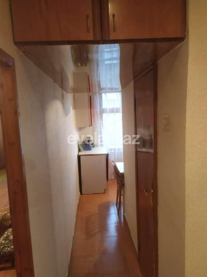 Satılır, köhnə tikili, 2 otaqlı, 42 m², Bakı, Yasamal r, İnşaatçılar m.