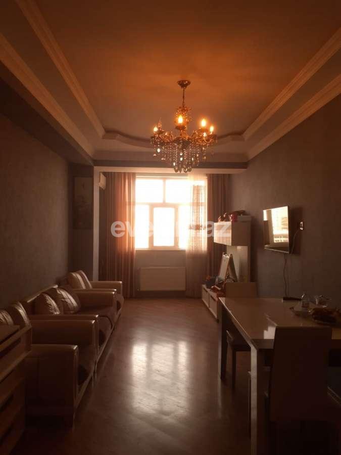 Satılır, yeni tikili, 2 otaqlı, 62 m², Bakı, Binəqədi r, 8-ci mikrorayon q, Azadlıq prospekti m.