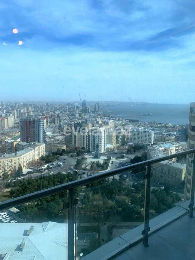 Satılır, yeni tikili, 5 otaqlı, 302 m², Bakı, Yasamal r, Yasamal q, Elmlər Akademiyası m.